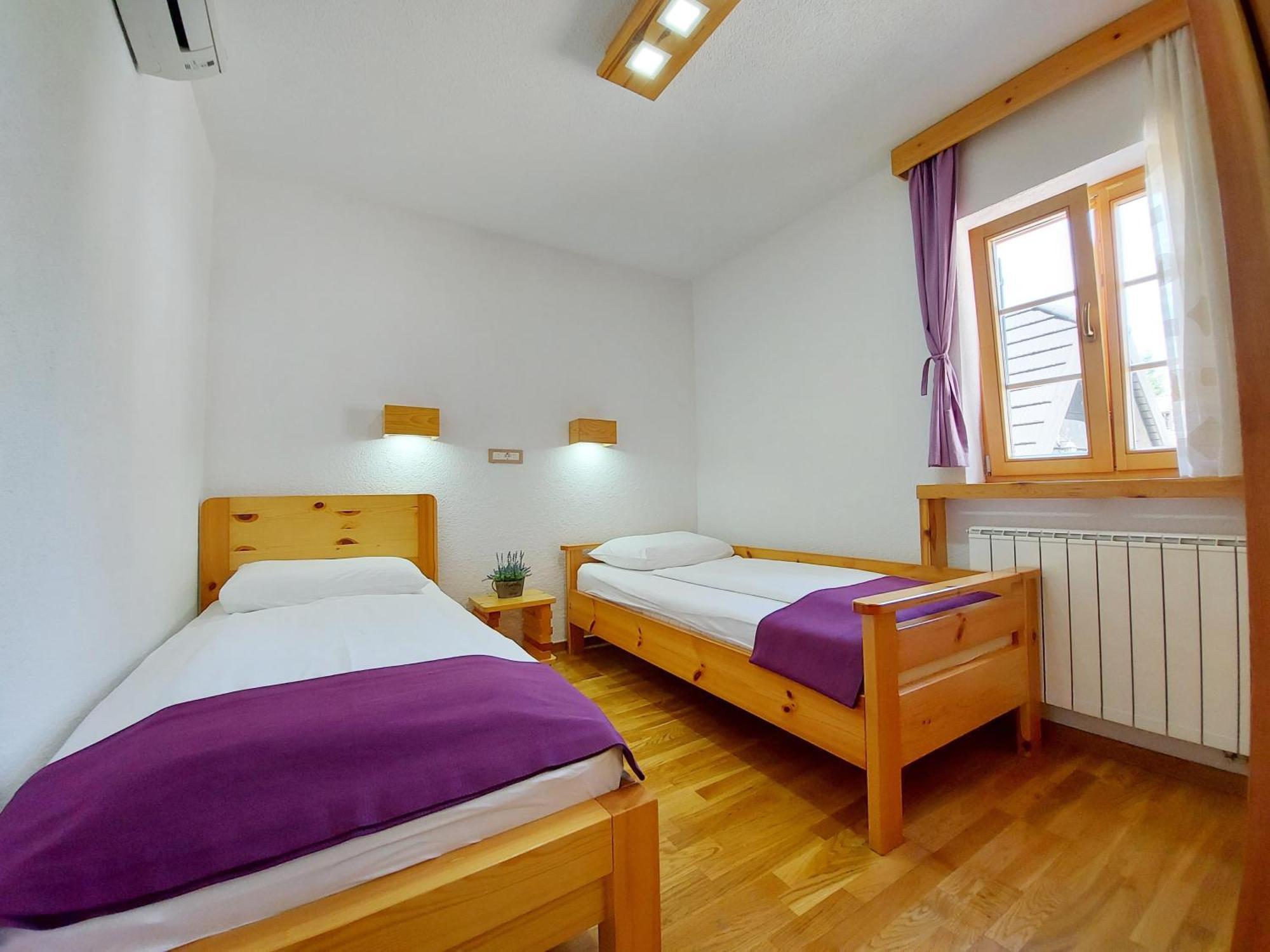 Plitvice Etno House I Bed & Breakfast Plitvicka Jezera Exterior photo